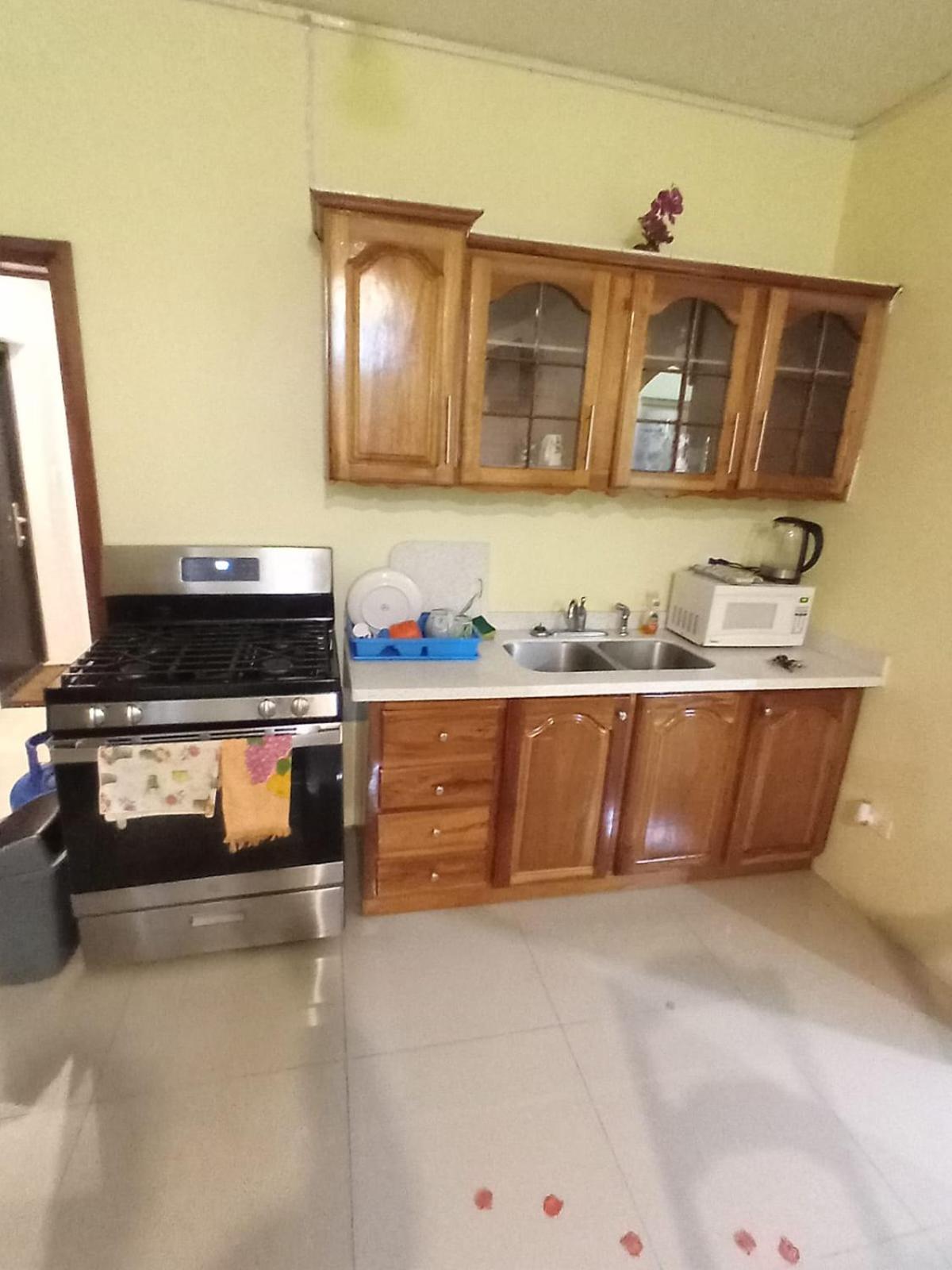 Royal Vybez Vacation Homes Spanish Town Buitenkant foto
